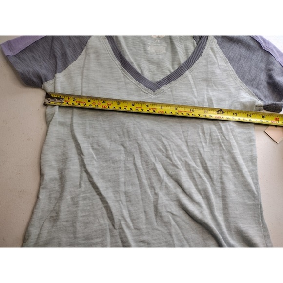 SO Juniors V Neck Raglan Tee Shirt Light Green Heathered Purple XS‎ - Picture 5 of 5